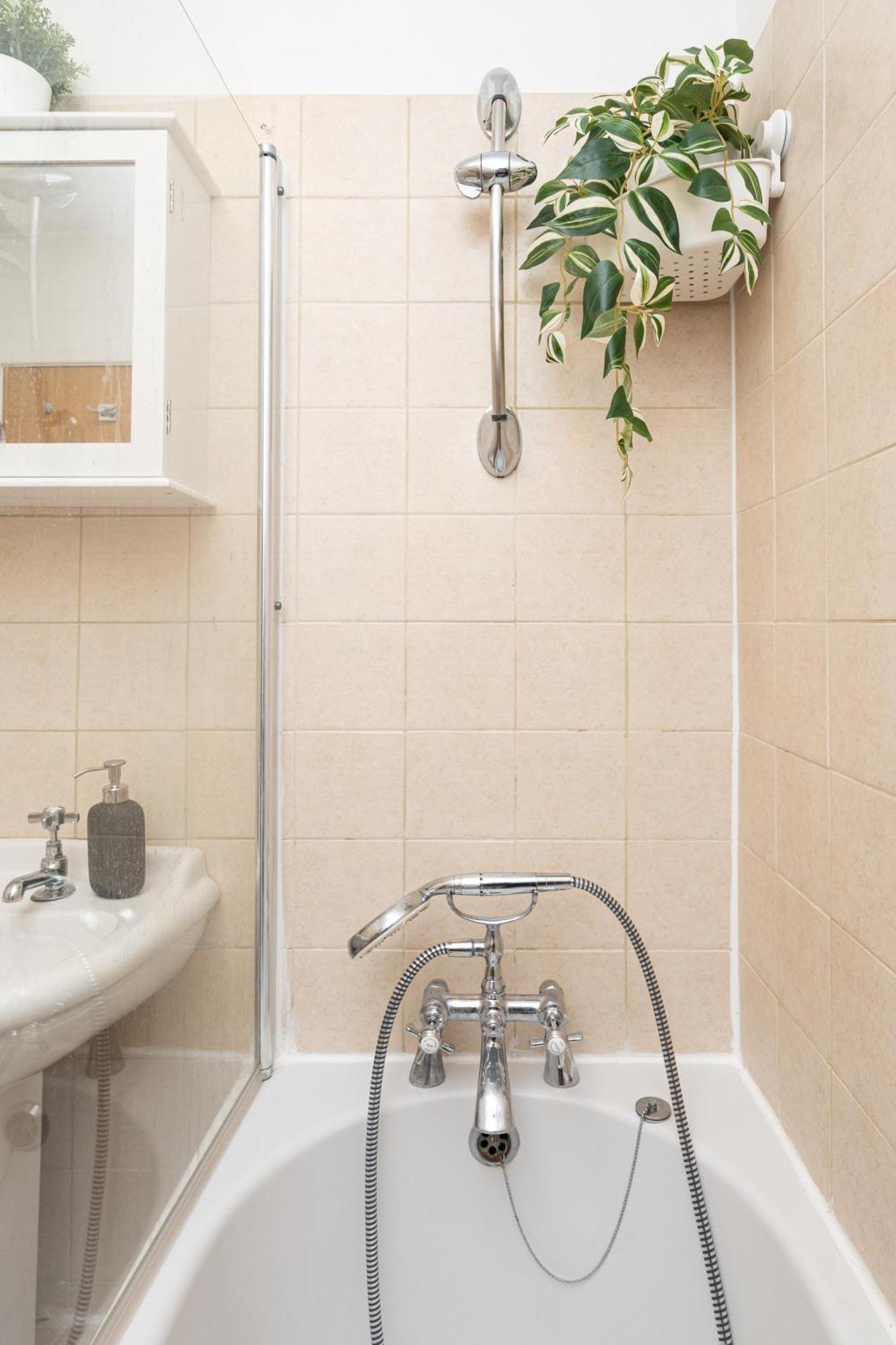 Apartment In Elephant & Castle With Parking ロンドン エクステリア 写真